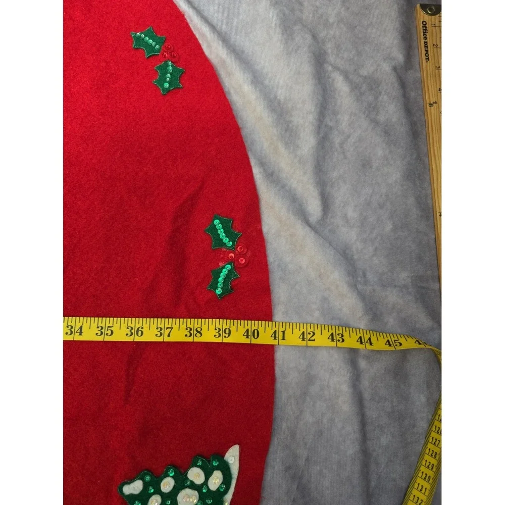 Completed Bucilla? Felt Applique Tree Skirt Santa Snowman Reindeer Mouse 43